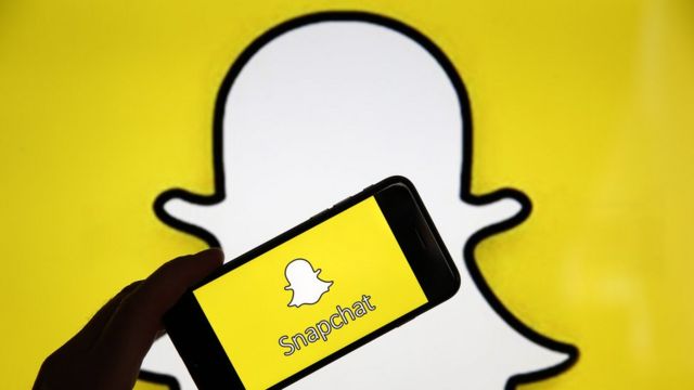 Snapchat Toplu Snap Nasıl Atılır? 2021