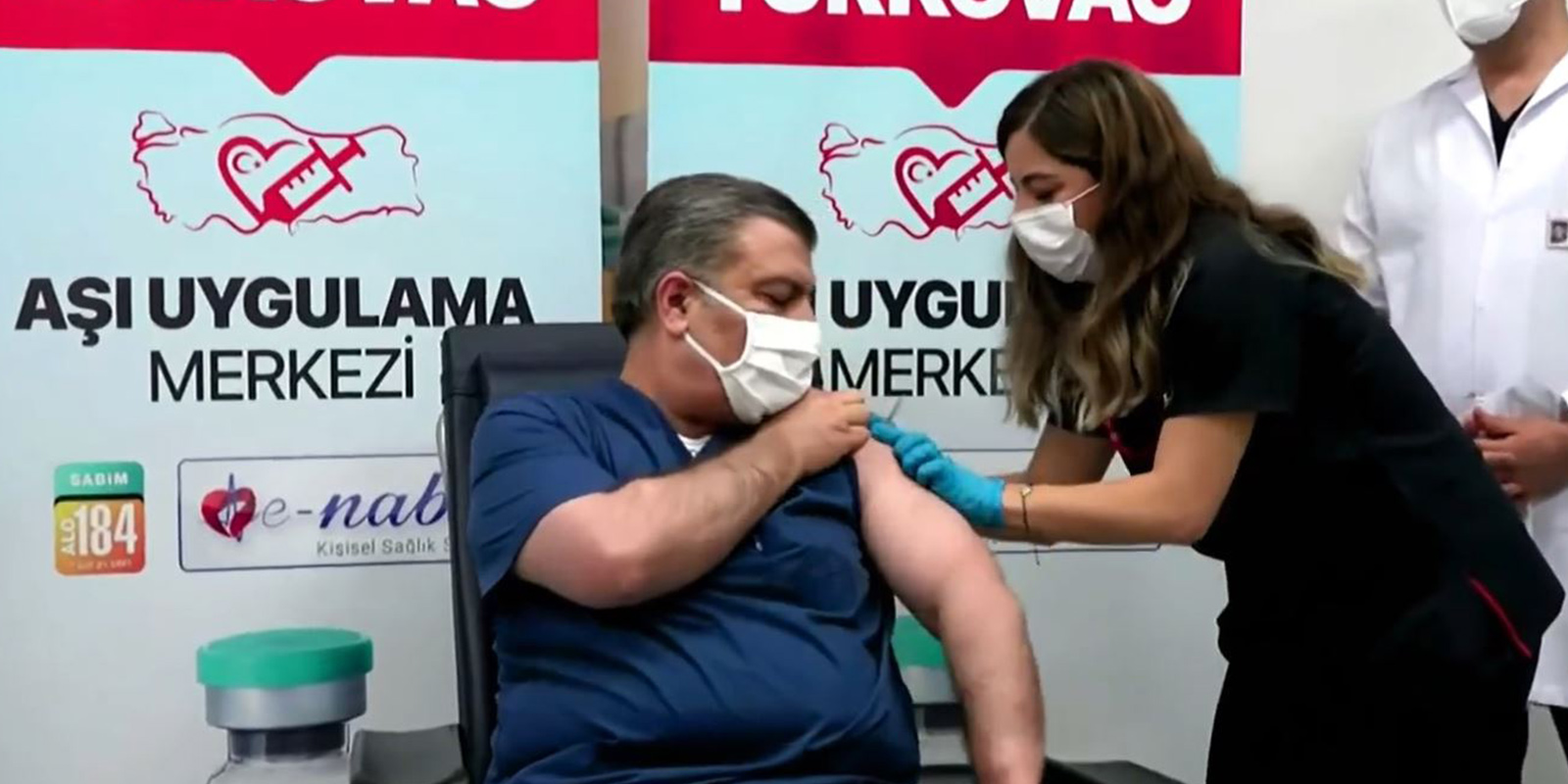 Bakan Koca Turkovac aşısı oldu