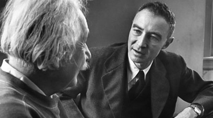 Robert Oppenheimer Kimdir? Atom Bombasının Babası