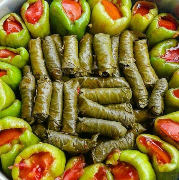 Dolmanın Yanına Gidecek Yemekler