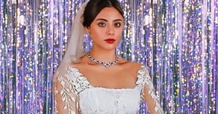 Kızılcık Şerbeti Dizisinin Başrol Oyuncusu Sıla Türkoğlu oldu