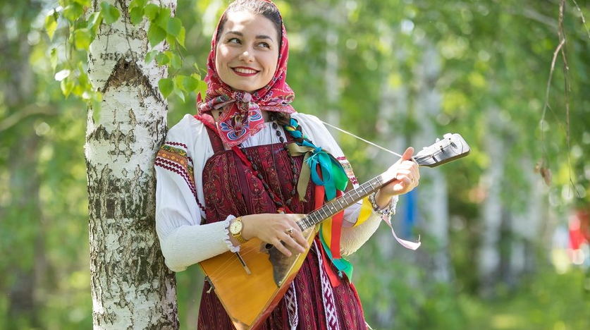 Balalayka Nedir? Balalayka Ne Demek?