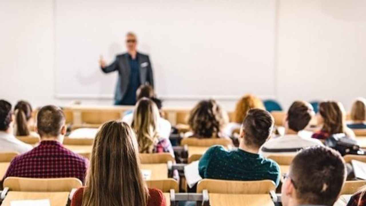 Liseler Uzaktan Eğitime Geçecek mi? (2023)