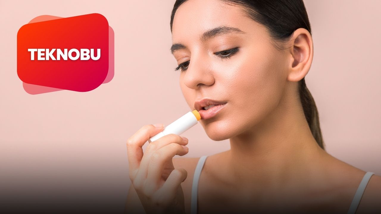 Dudak Nemlendirici Orucu Bozar mı?